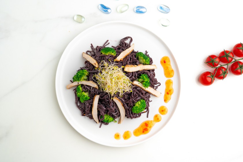 Black Noodles Chicken